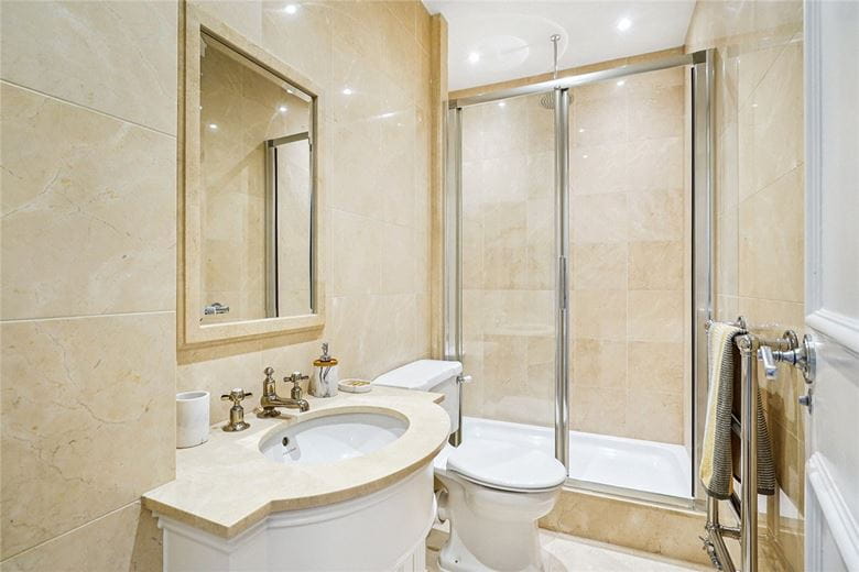 3 bedroom flat, Grosvenor Square, Mayfair W1K - Available