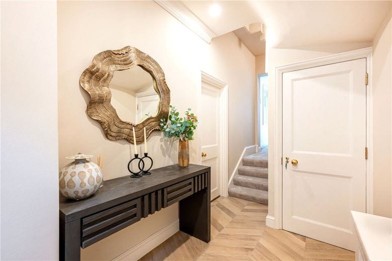 3 bedroom house, Woods Mews, Mayfair W1K - Available