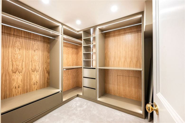 3 bedroom house, Woods Mews, Mayfair W1K - Available