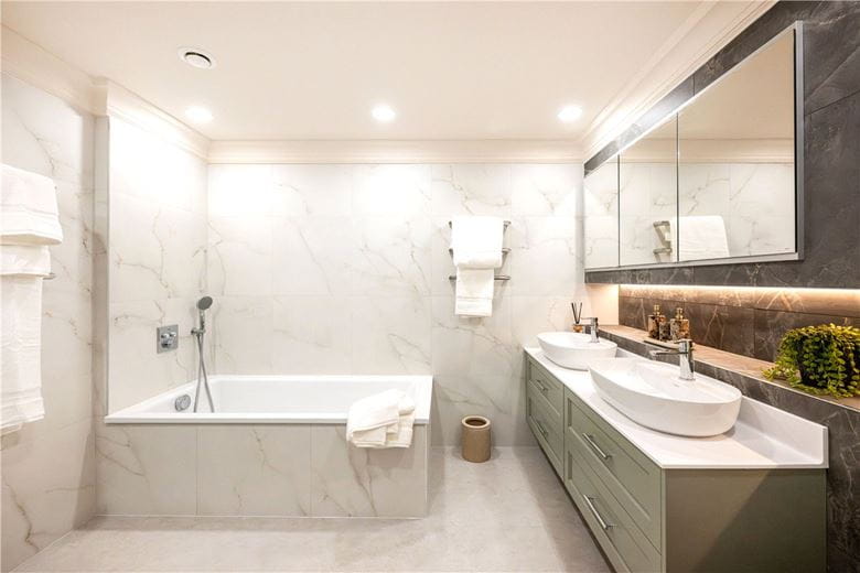 3 bedroom house, Woods Mews, Mayfair W1K - Available
