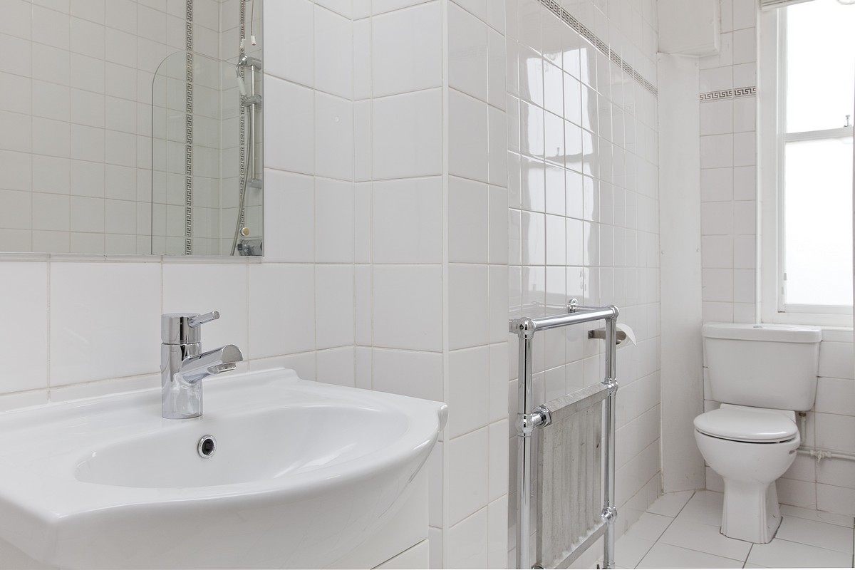1 bedroom flat, Hill Street, Mayfair W1J - Available