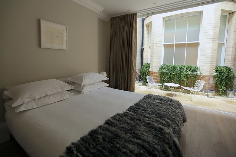 1 bedroom flat, Welbeck Street, Marylebone W1G - Available