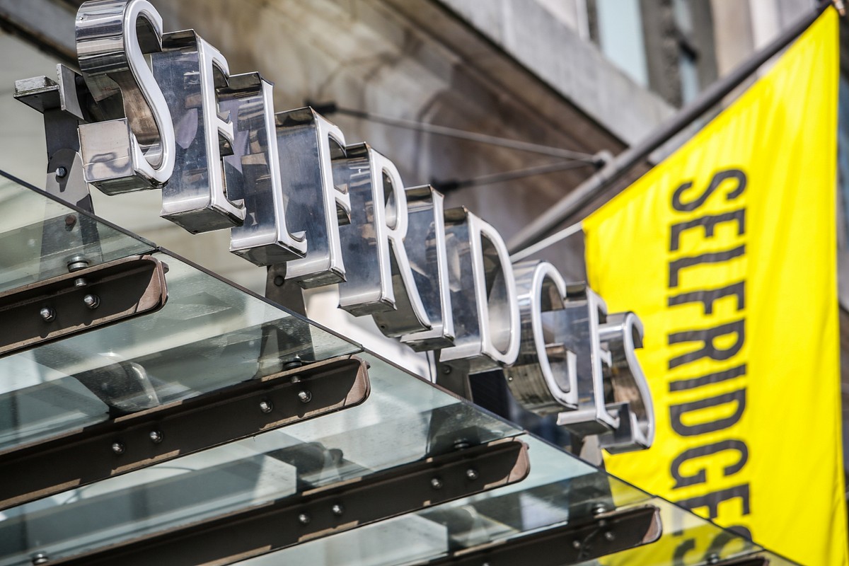 1 bedroom flat, North Audley Street, Mayfair W1K - Available