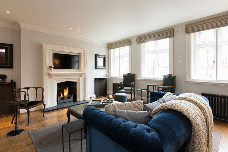 2 bedroom flat, North Audley Street, Mayfair W1K - Available