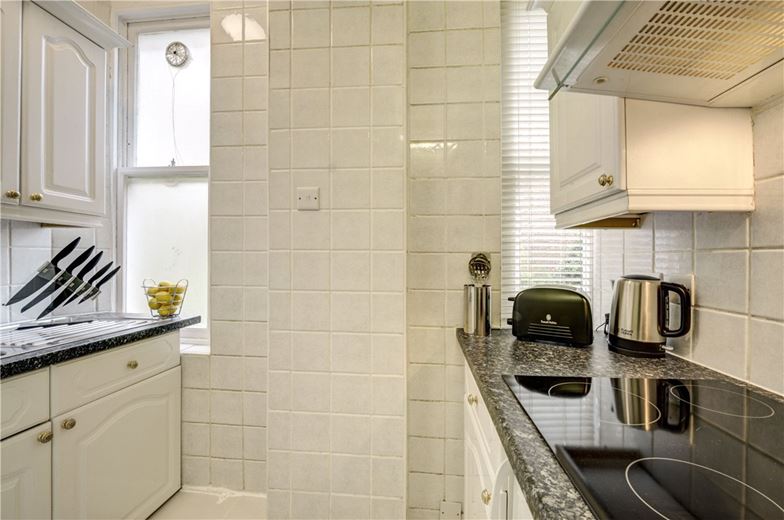 1 bedroom flat, Hill Street, Mayfair W1J - Available