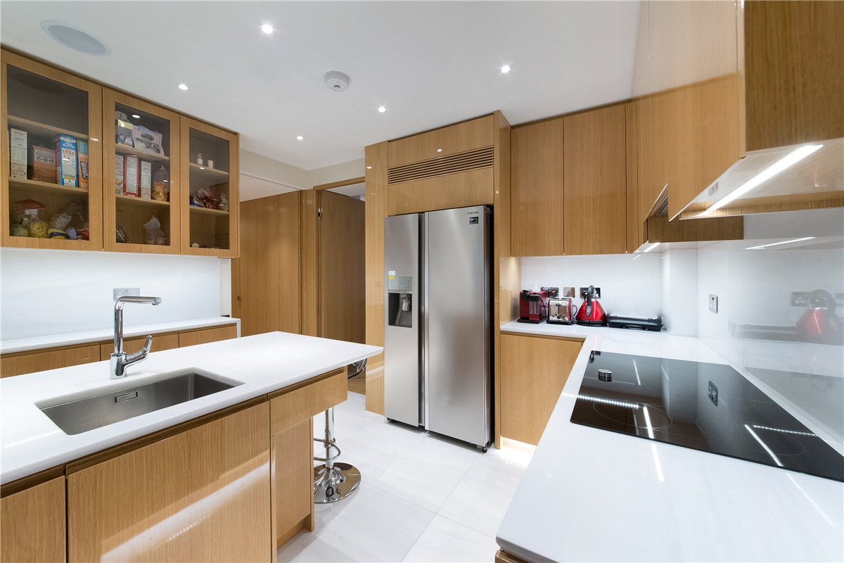 3 bedroom flat, Upper Grosvenor Street, Mayfair W1K - Available