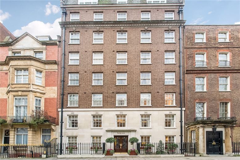 3 bedroom flat, Upper Grosvenor Street, Mayfair W1K - Available