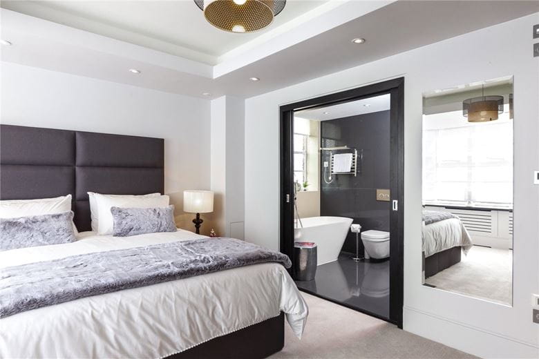 2 bedroom flat, South Audley Street, Mayfair W1K - Available