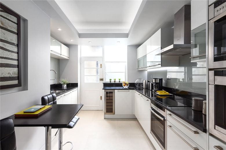 2 bedroom flat, South Audley Street, Mayfair W1K - Available