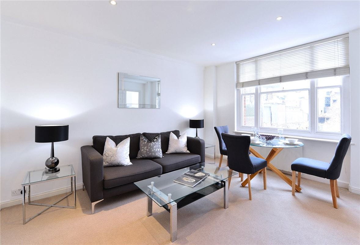 1 bedroom flat, Hill Street, Mayfair W1J - Available