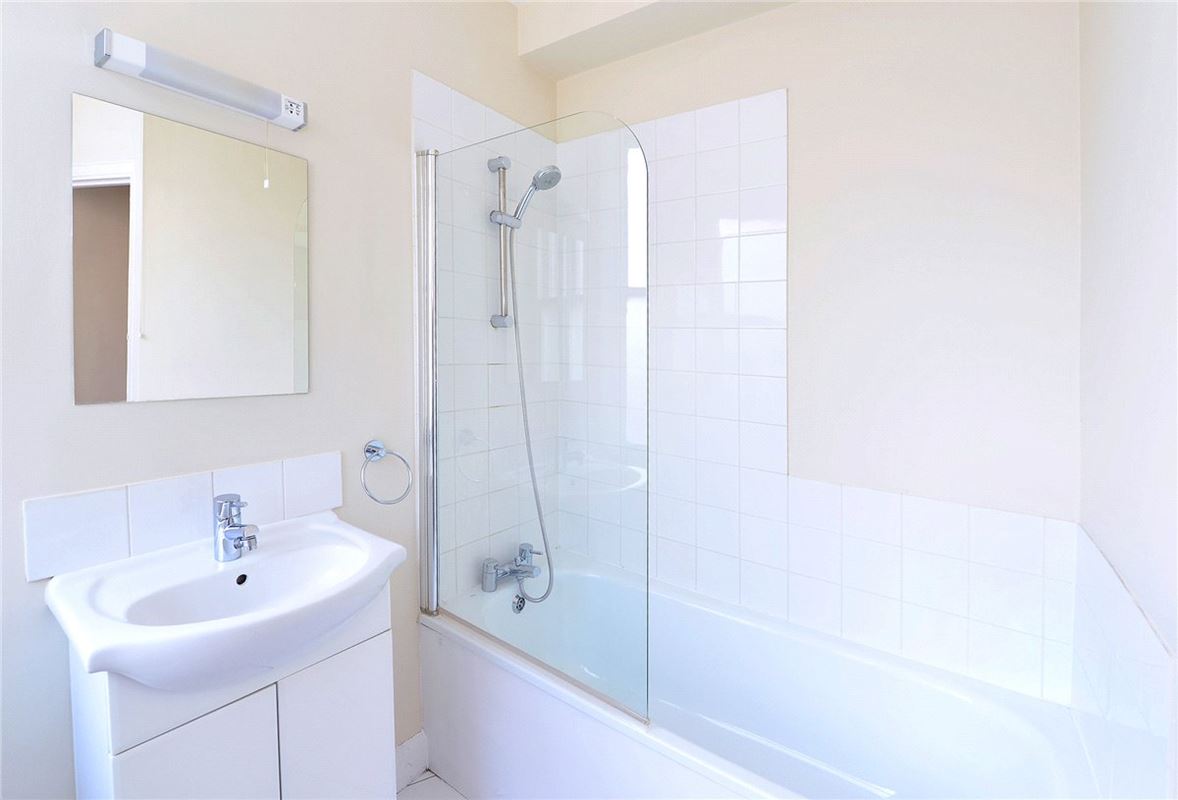 1 bedroom flat, Hill Street, Mayfair W1J - Available