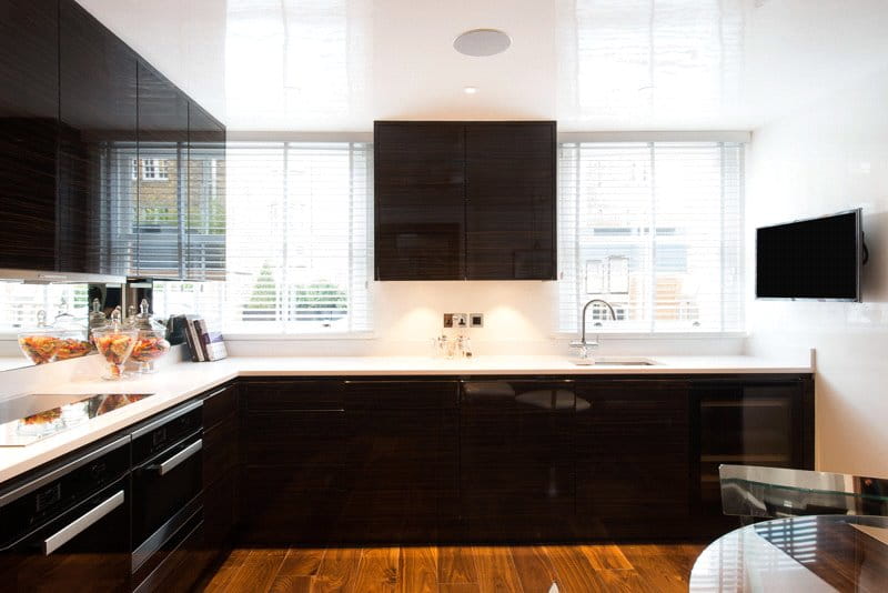 2 bedroom flat, Grosvenor Hill, Mayfair W1K - Available