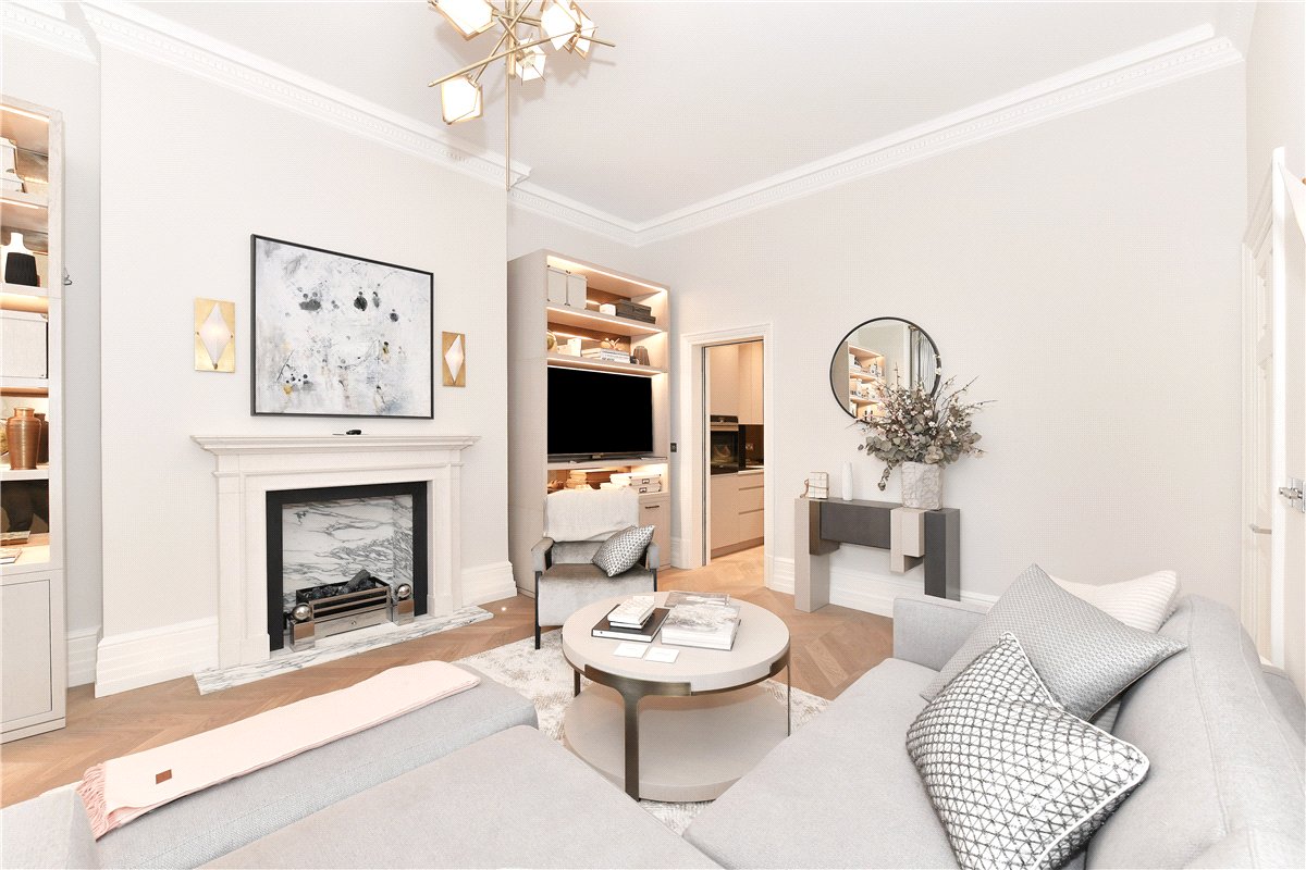 2 bedroom flat, Mount Street, Mayfair W1K - Available
