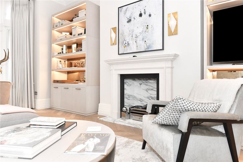 2 bedroom flat, Mount Street, Mayfair W1K - Available