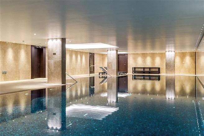 1 bedroom flat, Crown Square, 1 Tower Bridge SE1 - Available