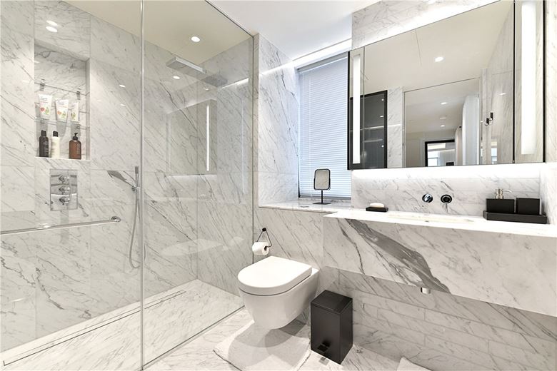 1 bedroom flat, Crown Square, 1 Tower Bridge SE1 - Available