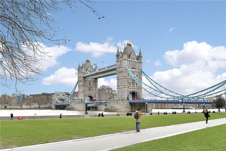 1 bedroom flat, Crown Square, 1 Tower Bridge SE1 - Available