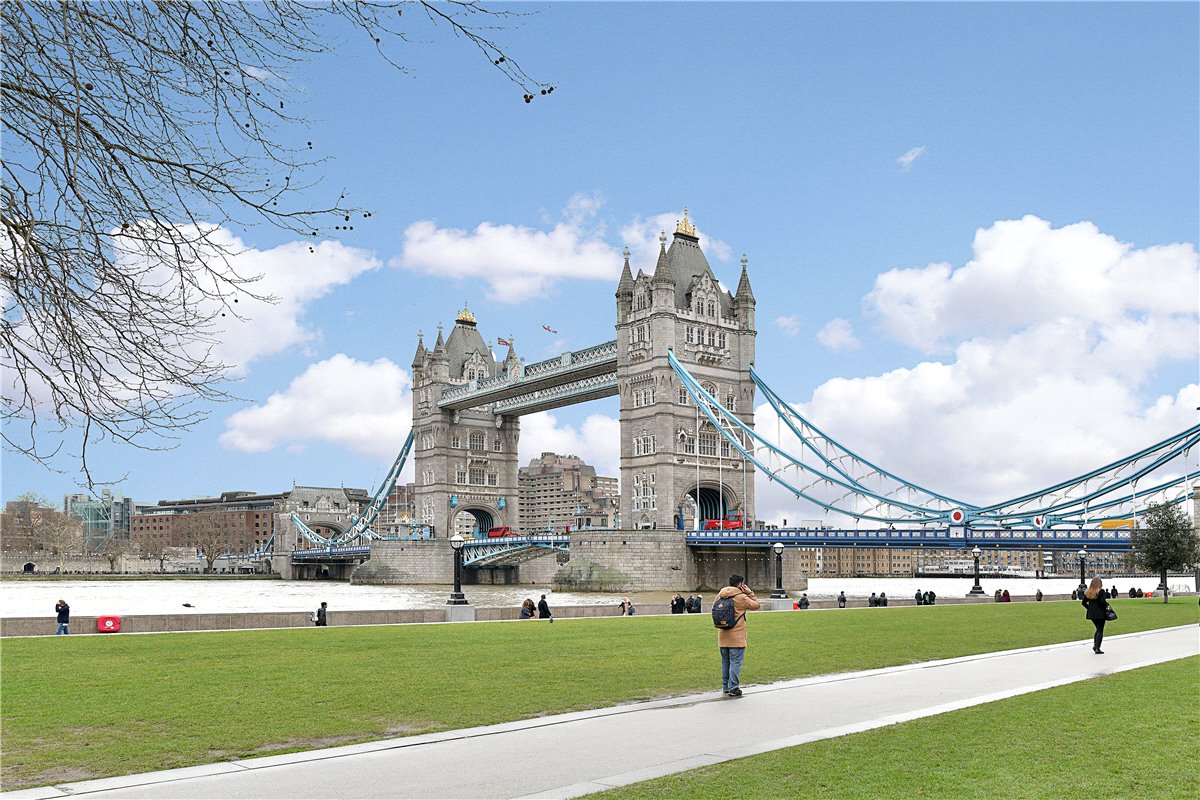 1 bedroom flat, Crown Square, 1 Tower Bridge SE1 - Available