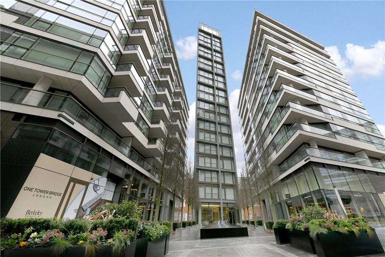 1 bedroom flat, Crown Square, 1 Tower Bridge SE1 - Available