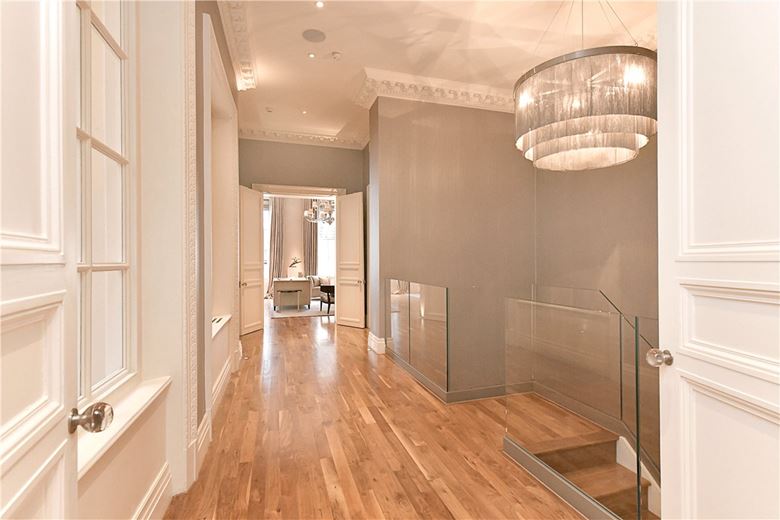 4 bedroom flat, Upper Grosvenor Street, Mayfair W1K - Available