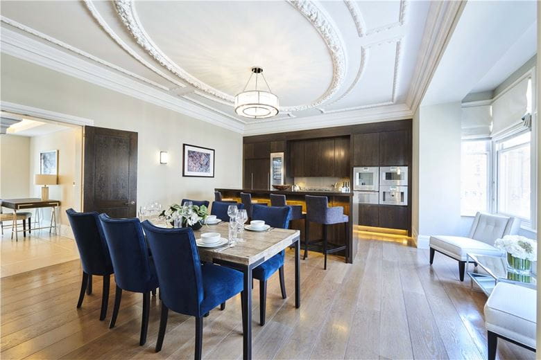 3 bedroom flat, Duke Street, Mayfair W1K - Available