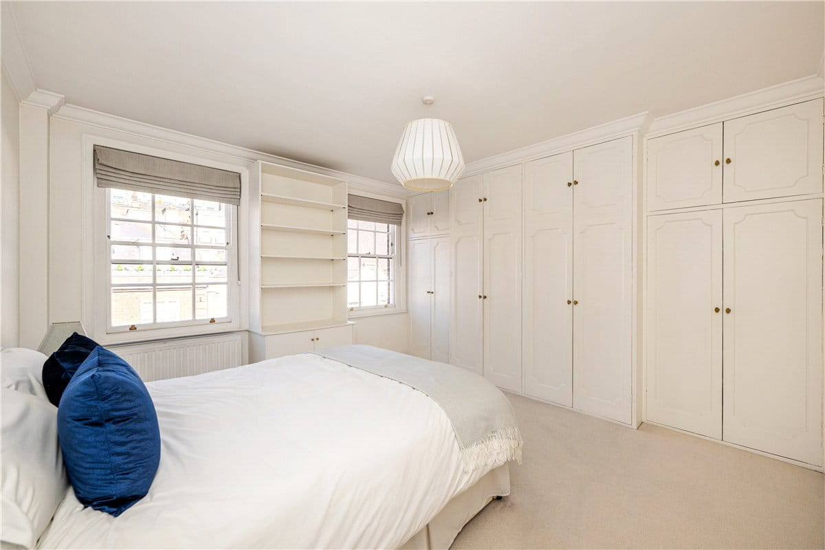 2 bedroom flat, Reeves Mews, Mayfair W1K - Available