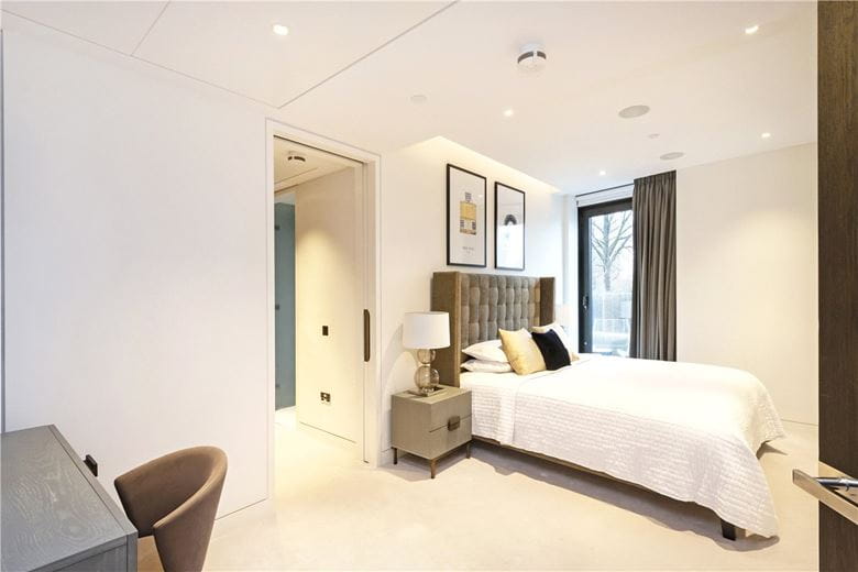 2 bedroom flat, Millbank, Westminster SW1P - Available