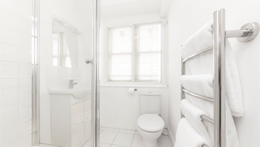  bedroom flat, Hill Street, Mayfair W1J - Available