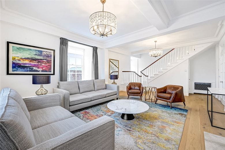4 bedroom flat, Grosvenor Square, Mayfair W1K