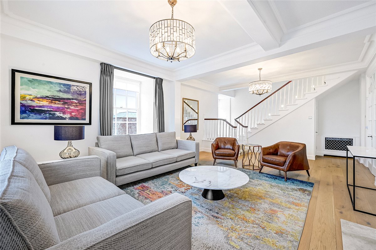 4 bedroom flat, Grosvenor Square, Mayfair W1K