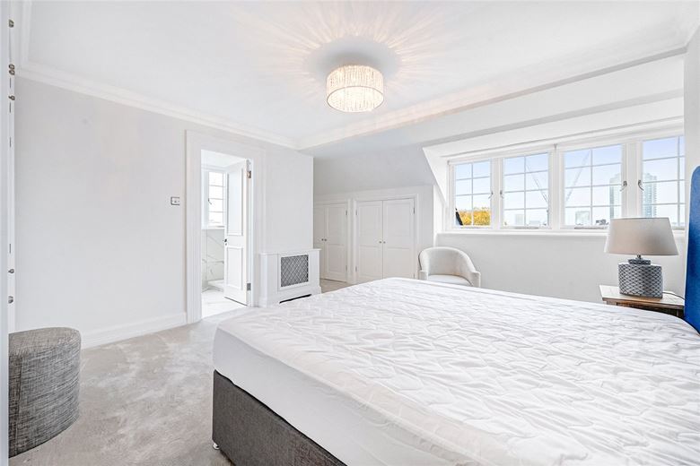 4 bedroom flat, Grosvenor Square, Mayfair W1K