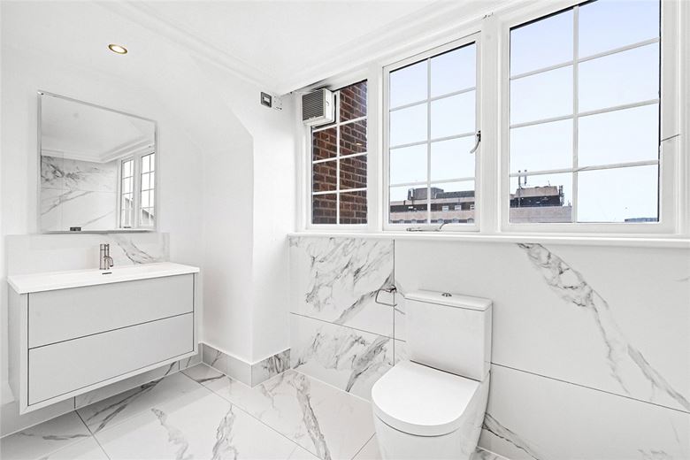 4 bedroom flat, Grosvenor Square, Mayfair W1K