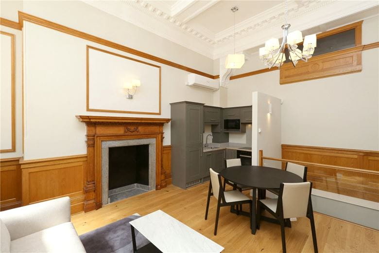 2 bedroom flat, Bell Yard, Strand WC2A