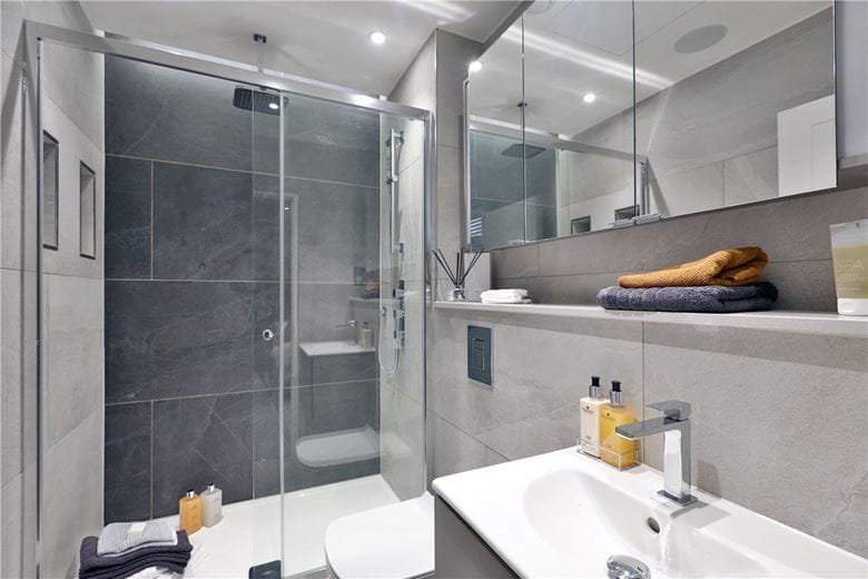 2 bedroom flat, Bell Yard, Strand WC2A - Available