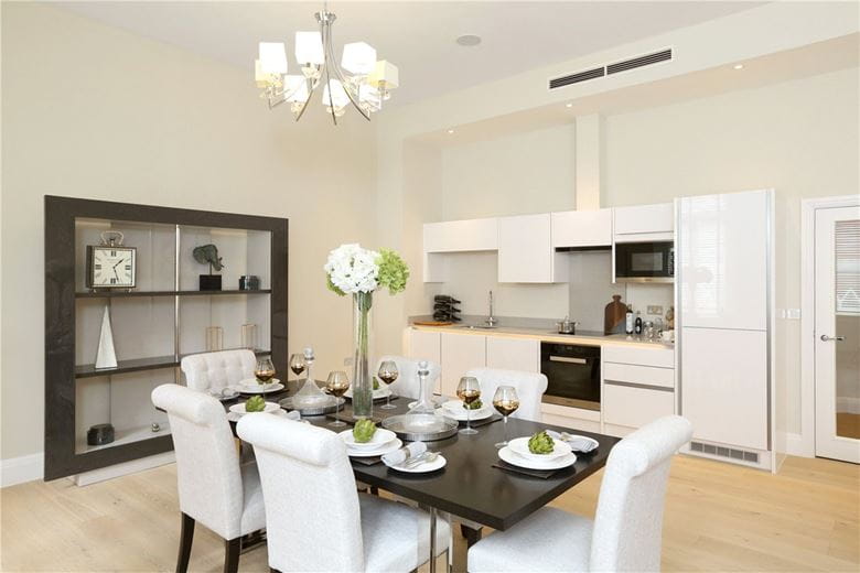 2 bedroom flat, Bell Yard, Strand WC2A - Available