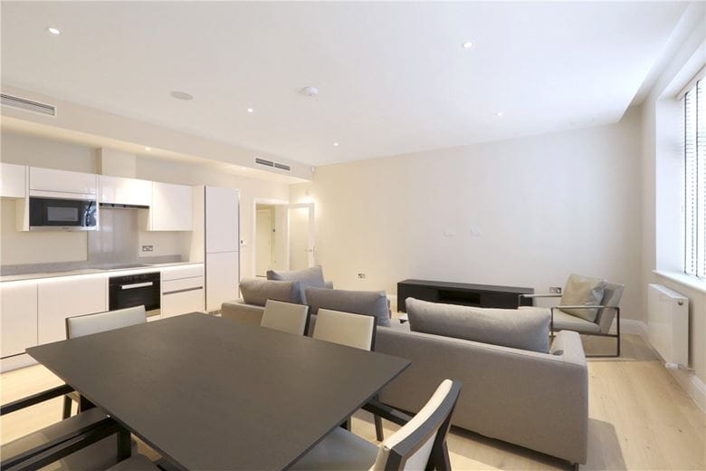 3 bedroom flat, Bell Yard, Strand WC2A - Available