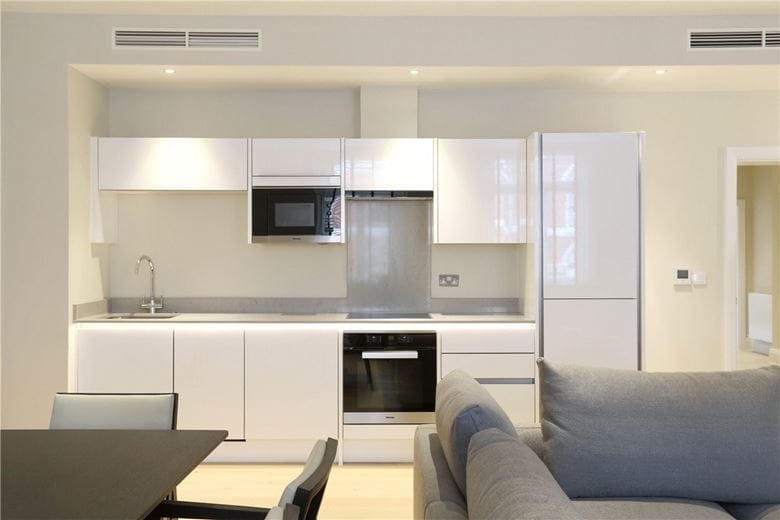 3 bedroom flat, Bell Yard, Strand WC2A - Available