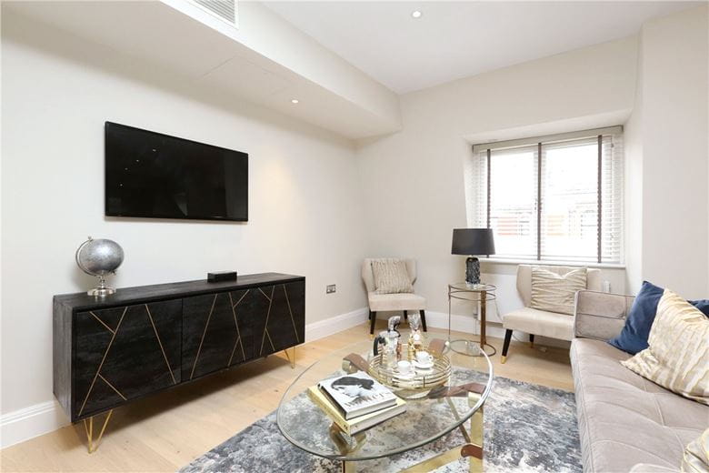 3 bedroom flat, Bell Yard, Strand WC2A - Available