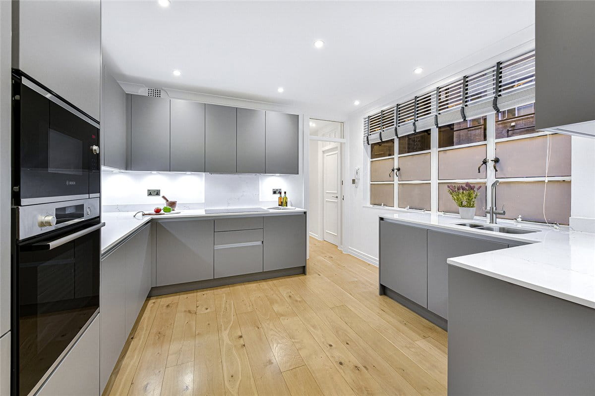 4 bedroom flat, Grosvenor Square, Mayfair W1K - Available