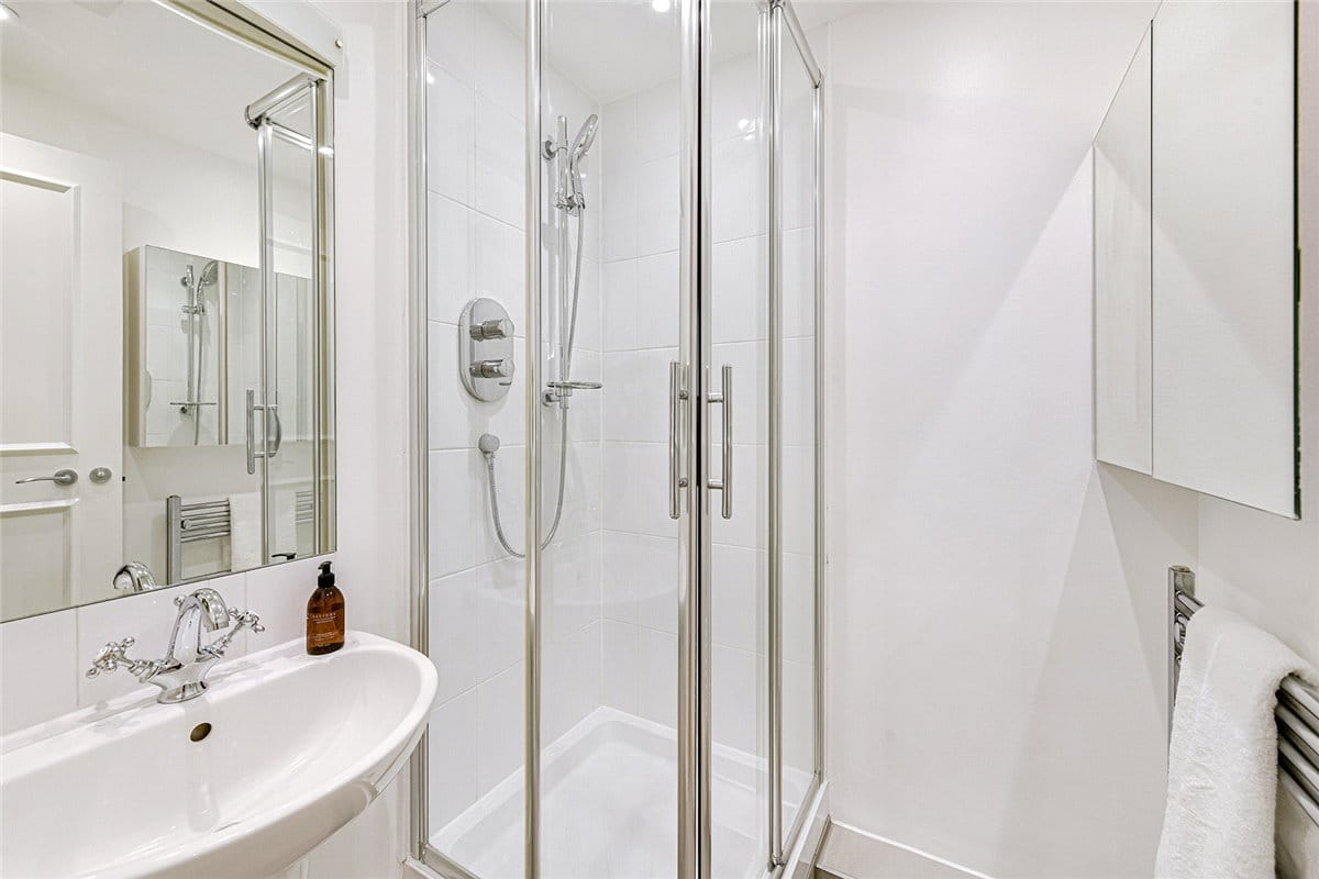 4 bedroom flat, Grosvenor Square, Mayfair W1K - Available