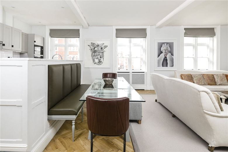 3 bedroom flat, North Audley Street, London W1K - Available