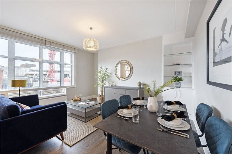 1 bedroom flat, Sloane Street, London SW1X - Available