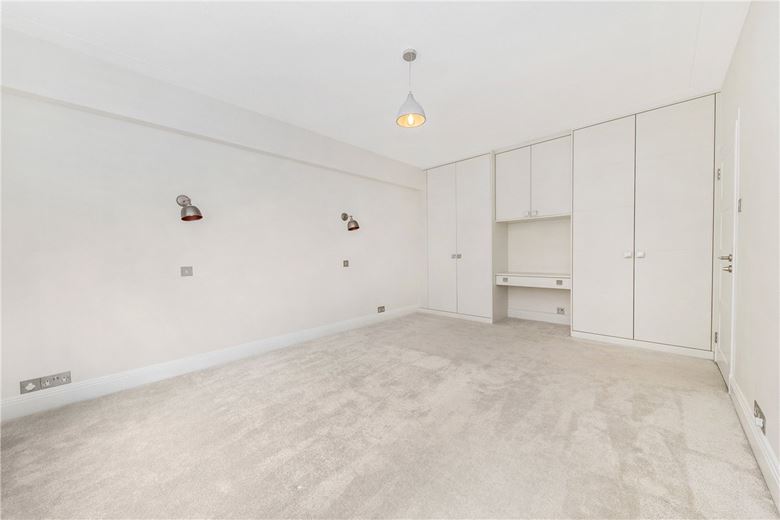 1 bedroom , Richmond Court, 200 Sloane Street SW1X - Available