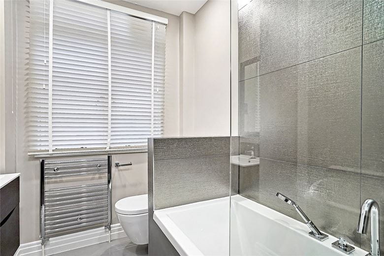 3 bedroom flat, Grosvenor Square, Mayfair W1K - Available