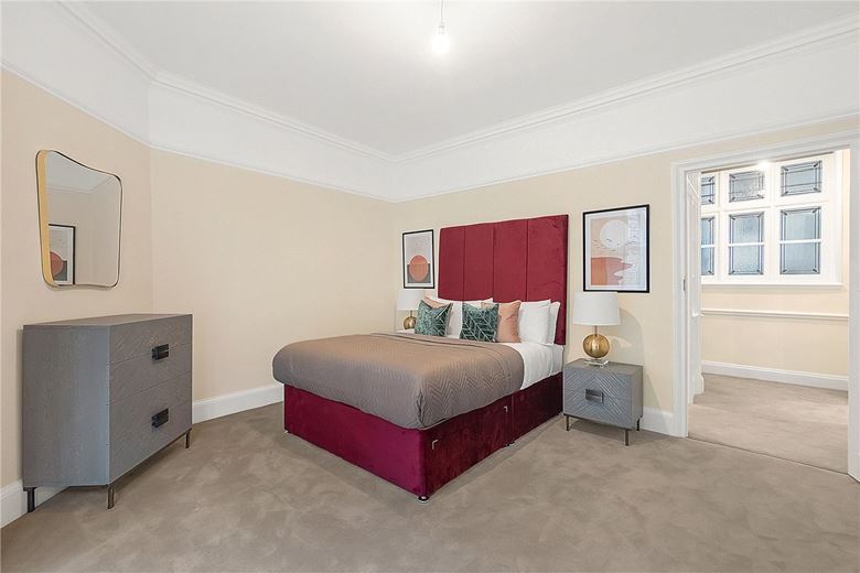 1 bedroom flat, Bury Street, St James's SW1Y