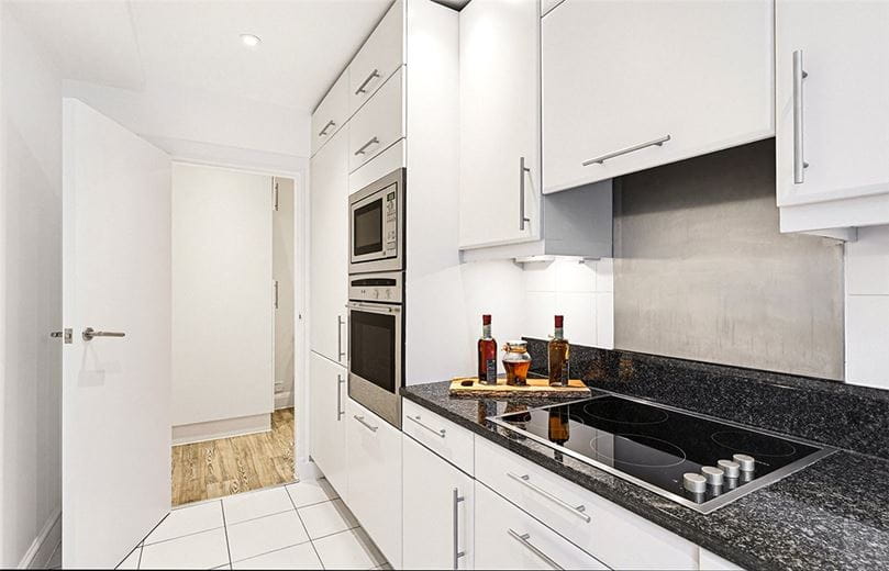 2 bedroom flat, Richmond Court, 200 Sloane Street SW1X - Available