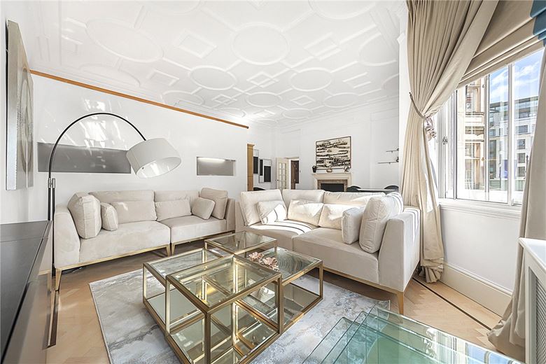 1 bedroom flat, Carlos Place, Mayfair W1K - Available