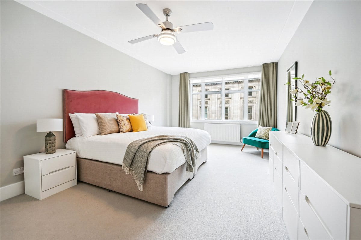 1 bedroom , Richmond Court, 200 Sloane Street SW1X - Available