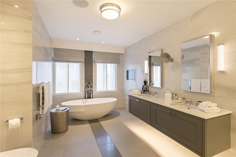 1 bedroom flat, Park Lane, London W1K - Available