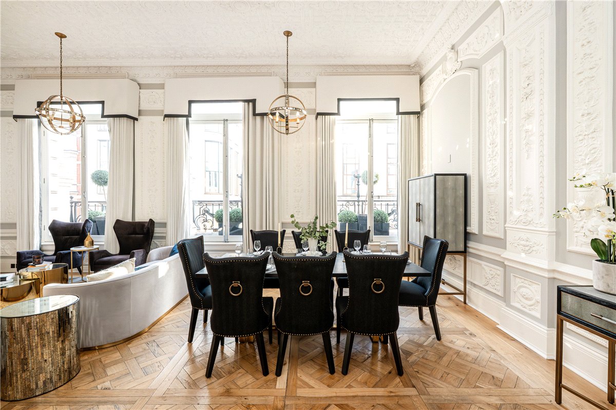 2 bedroom flat, Strand, Covent Garden WC2R - Available